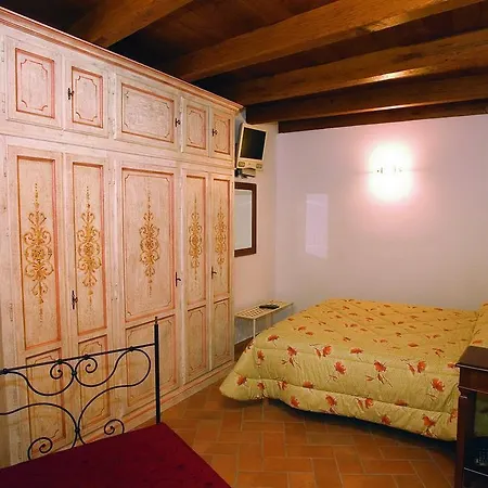 ベッド・アンド・ブレックファスト La Torretta Sul Borgo グロッタンマーレ