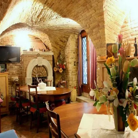 La Torretta Sul Borgo グロッタンマーレ