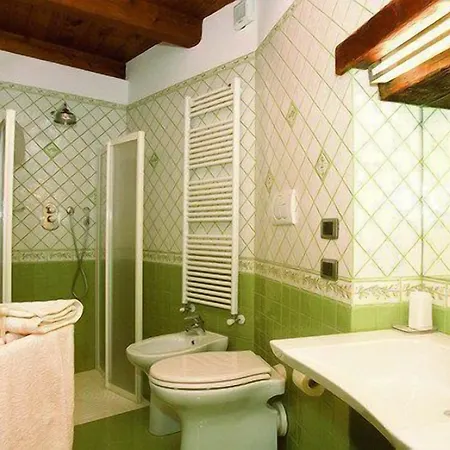 Bed & Breakfast La Torretta Sul Borgo 4*