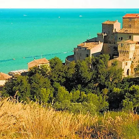 Bed & Breakfast La Torretta Sul Borgo 4*