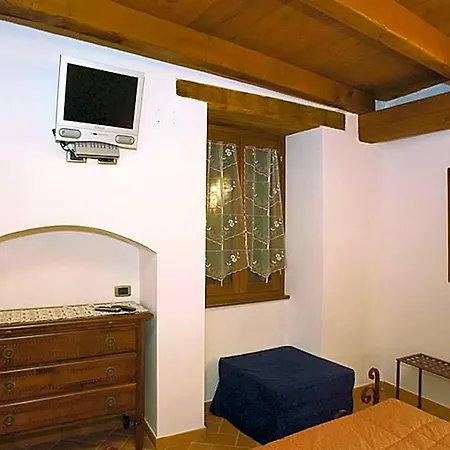La Torretta Sul Borgo Bed & Breakfast 4*